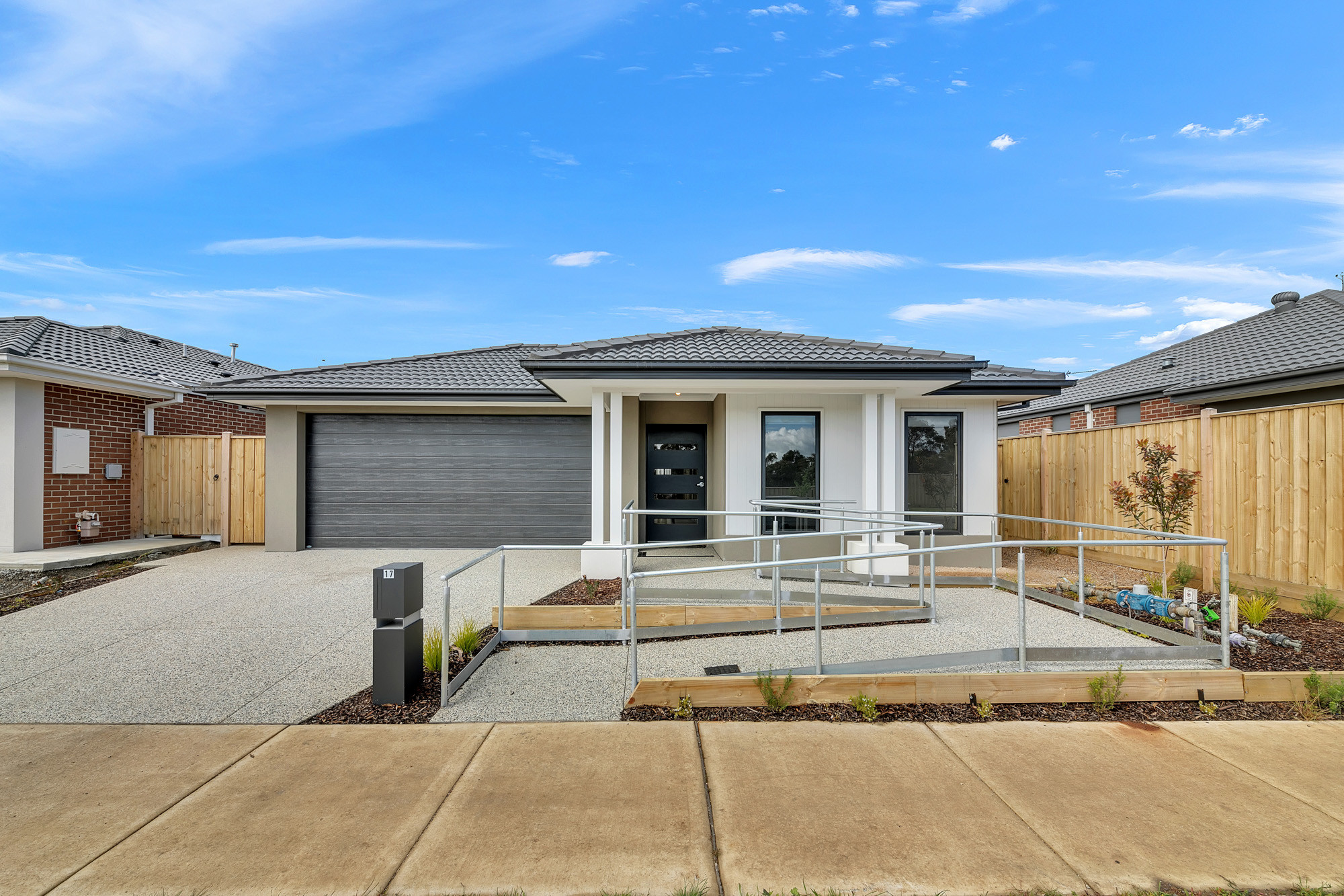 HPS House Charlemont 1 Vacancy